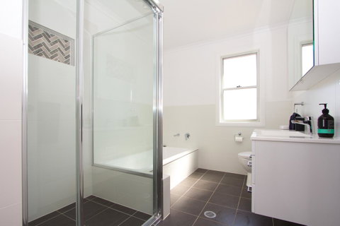 Stay In Mudgee The Grove, The Church, And Premium Private Homestead - Accommodation Tasmania 4