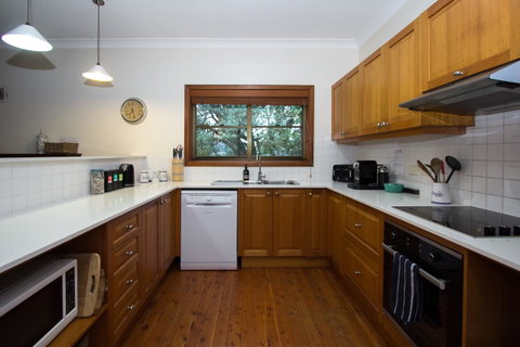 Stay In Mudgee The Grove, The Church, And Premium Private Homestead - Accommodation Tasmania 14