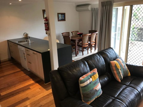 Mariner Bay Apartments - Accommodation Tasmania 9