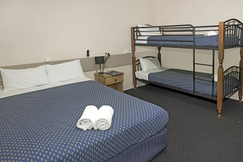 Banjo Paterson Inn - Accommodation Tasmania 11