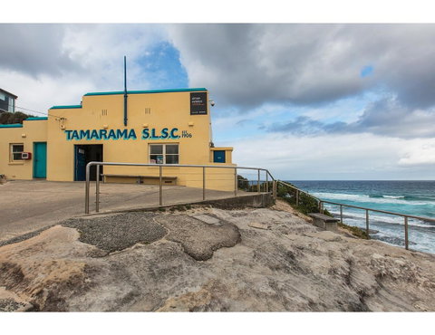 Oceanside Elegance At Superb Home Steps From Sand - Accommodation Tasmania 21