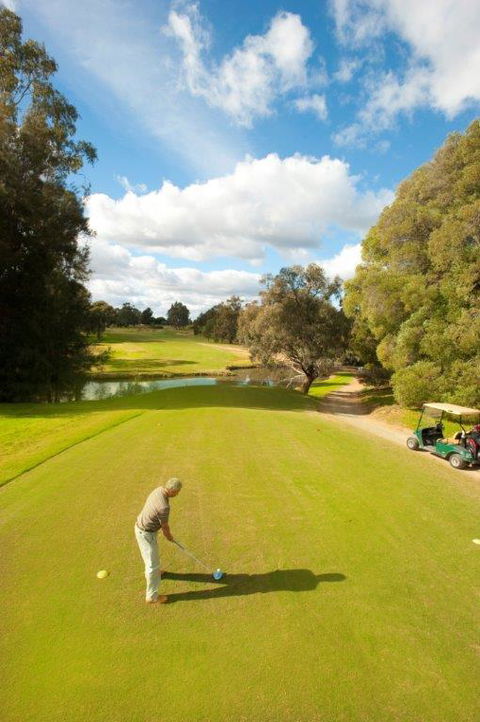 Comfort Suites Clubarham Golf Resort - Accommodation Tasmania 1