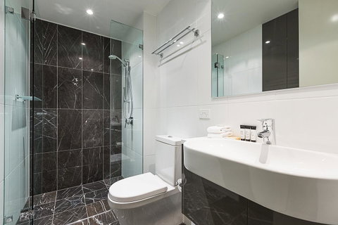 Lakefront 116 Kingston ACT - Accommodation Tasmania 8