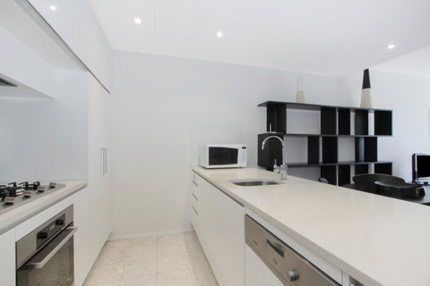 Lakefront 116 Kingston ACT - Accommodation Tasmania 22