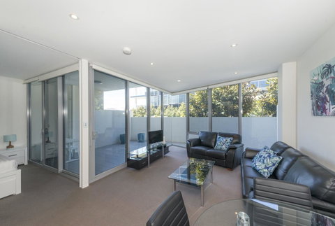 Lakefront 116 Kingston ACT - Accommodation Tasmania 2