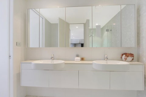 Lakefront 116 Kingston ACT - Accommodation Tasmania 19