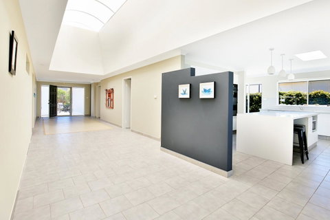 Neptune I Absolute Beachfront I Stunning Views - Accommodation Tasmania 24