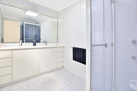 Neptune I Absolute Beachfront I Stunning Views - Accommodation Tasmania 20