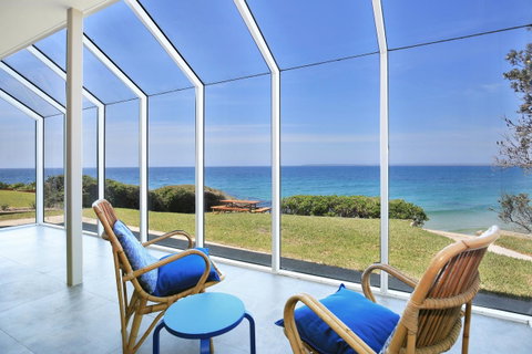 Neptune I Absolute Beachfront I Stunning Views - Accommodation Tasmania 1
