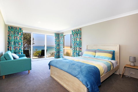 Neptune I Absolute Beachfront I Stunning Views - Accommodation Tasmania 16