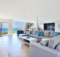 Neptune - Absolute Beachfront - Accommodation Tasmania