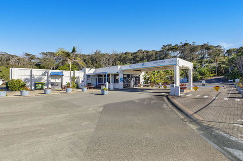 Blue Lagoon Beach Resort - Accommodation Tasmania 11