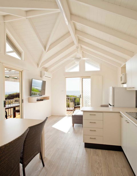 Blue Lagoon Beach Resort - Accommodation Tasmania 28