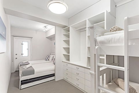 Phuza Maningi 17 Myan Close - Accommodation Tasmania 19