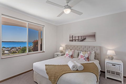 Phuza Maningi 17 Myan Close - Accommodation Tasmania 14