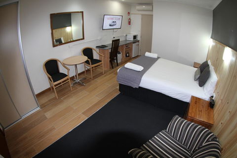 Sleepy Hill Motor Inn - Accommodation Tasmania 1