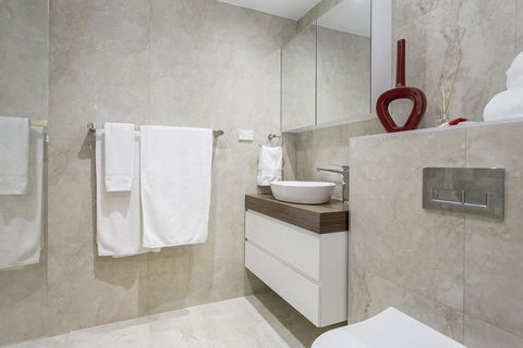 Darling Harbour ICC 3BR+PARKING+VIEWS è¾¾ä»¤æ¸¯å…¨æ™¯è±ªåŽä¸‰æˆ¿ - Accommodation Tasmania 13