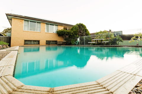 Coal D\' Vine VIEW - Cessnock NSW - Accommodation Tasmania 1