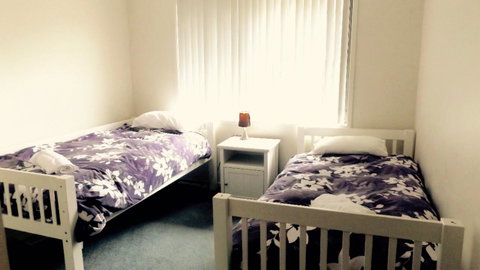 Jindabyne Executive - Accommodation Tasmania 2