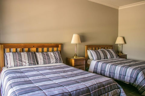 Ironstone Estate Lovedale - Accommodation Tasmania 11