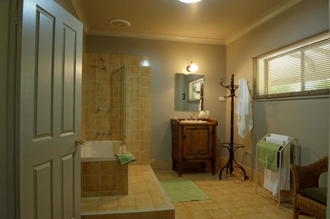 Ironstone Estate Lovedale - Accommodation Tasmania 32