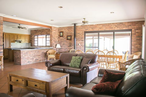 Ironstone Estate Lovedale - Accommodation Tasmania 19