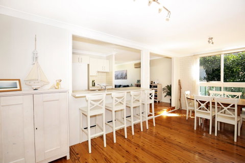 Hayes Beach House I Award Winner I 4 Mins To Beach - Accommodation Tasmania 11
