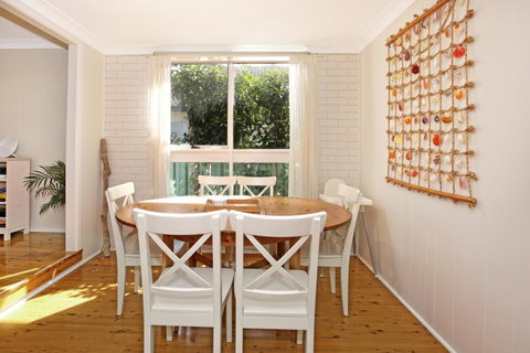Hayes Beach House I Award Winner I 4 Mins To Beach - Accommodation Tasmania 13