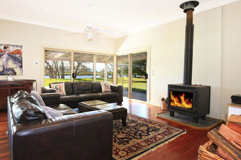 Terara Riverside Retreat - Accommodation Tasmania 0