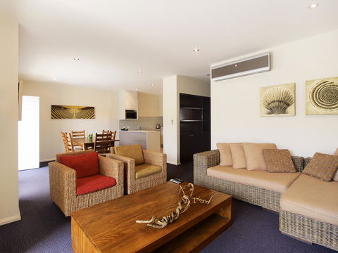 Oaks Port Stephens Pacific Blue Resort - Accommodation Tasmania 5