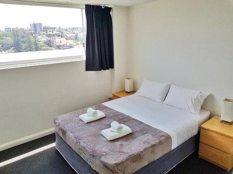 Manly Central Executive - Accommodation Tasmania 13
