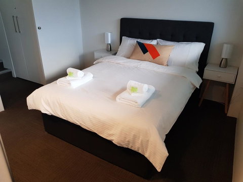 Manly Central Executive - Accommodation Tasmania 14