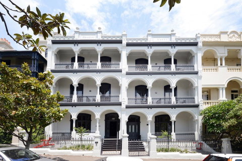 Hotel Challis Potts Point - Accommodation Tasmania 0