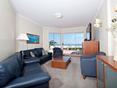 Messines Street, Breakwater Apartment, 104 - Accommodation Tasmania 1