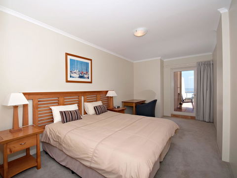Messines Street, Breakwater Apartment, 104 - Accommodation Tasmania 5