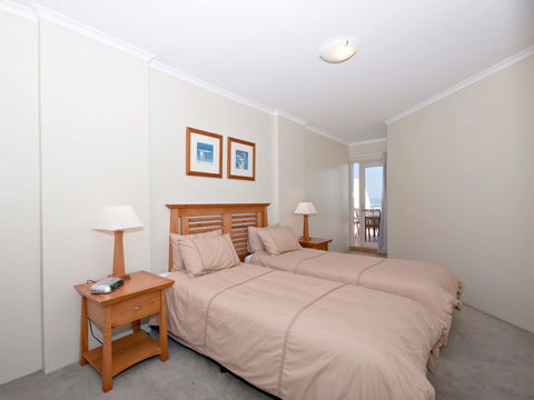 Messines Street, Breakwater Apartment, 104 - Accommodation Tasmania 7