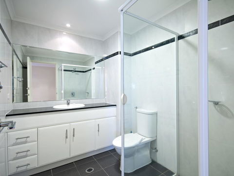 Messines Street, Breakwater Apartment, 104 - Accommodation Tasmania 6