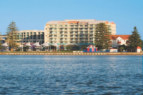 Oaks The Entrance Waterfront Suites - Accommodation Tasmania 9