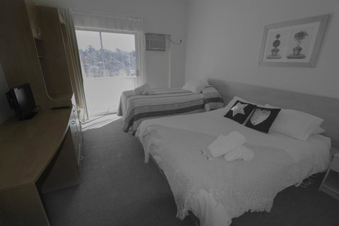 Rest Easy Motel - Accommodation Tasmania 22