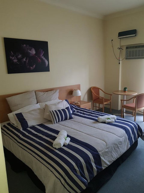 Rest Easy Motel - Accommodation Tasmania 40