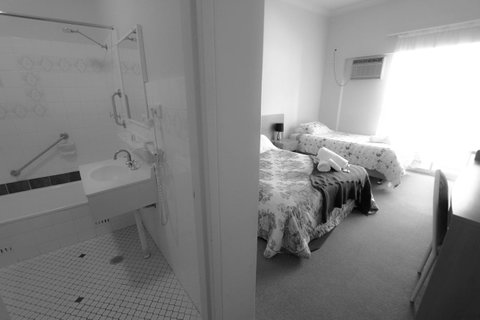 Rest Easy Motel - Accommodation Tasmania 19