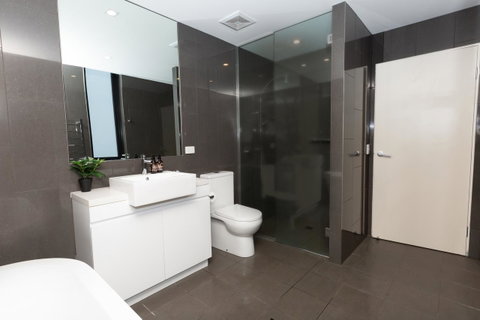 Brand New Executive Apartment - Accommodation Tasmania 11