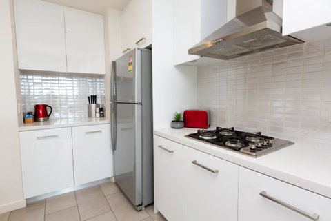 Brand New Executive Apartment - Accommodation Tasmania 6