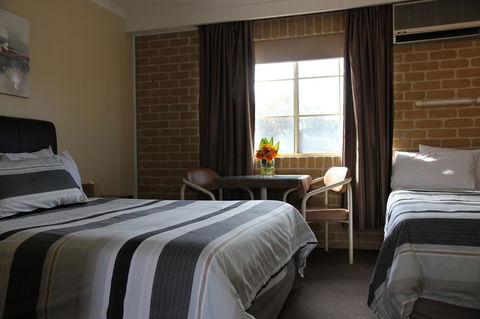 Grand Manor Motor Inn - Accommodation Tasmania 6