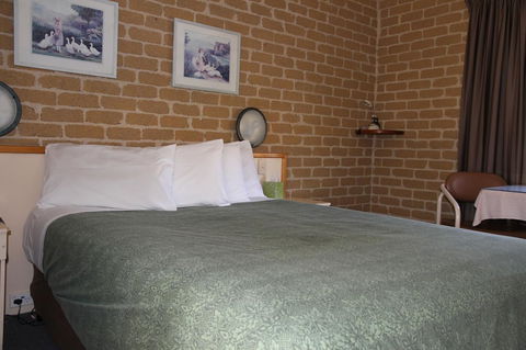 Grand Manor Motor Inn - Accommodation Tasmania 5