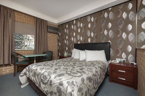 Grand Manor Motor Inn - Accommodation Tasmania 0