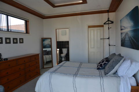 The Boat House - Accommodation Tasmania 7