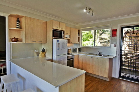 Coastwatch, 26 Comara Terrace - Accommodation Tasmania 2