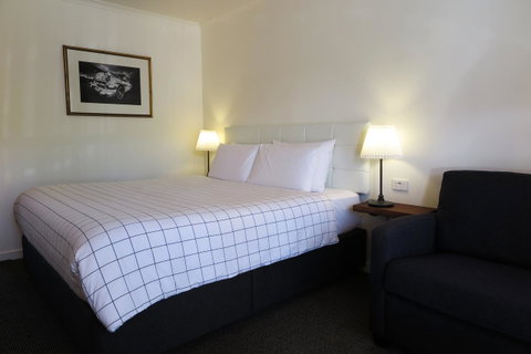 Summerhill Motor Inn - Accommodation Tasmania 1