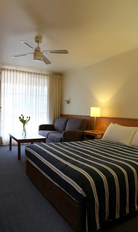 Summerhill Motor Inn - Accommodation Tasmania 13
